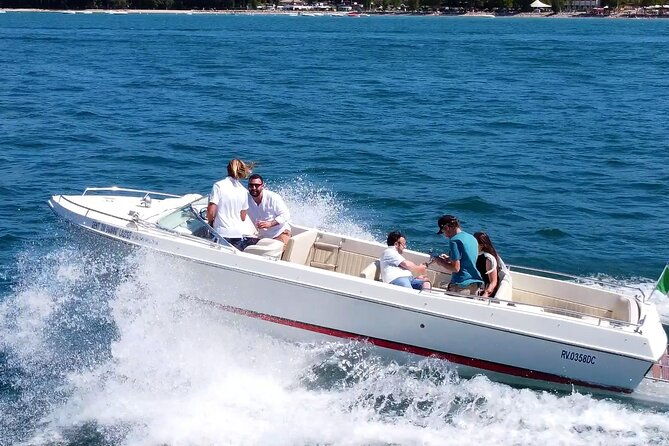 private-boat-tour-and-wine-tasting-in-lazise