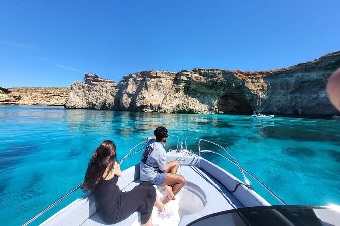 private-boat-tour-at-cominos-blue-lagoon-and-crystal-lagoon