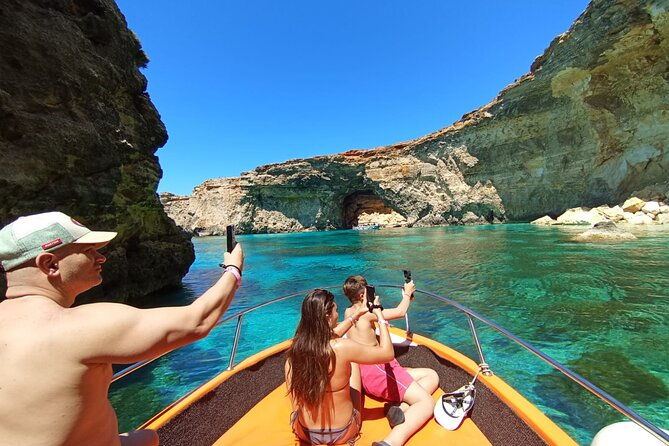private-boat-tour-at-cominos-blue-lagoon-and-crystal-lagoon