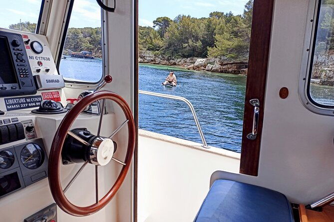 private-boat-tour-cannes-lerins-islands