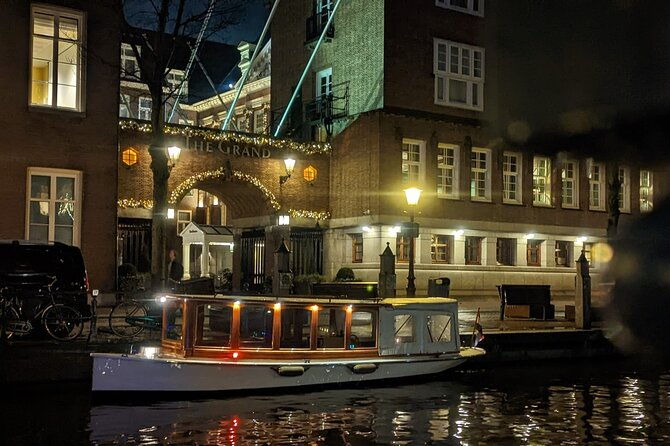 private-boat-tour-champagne-canal-cruise-in-amsterdam