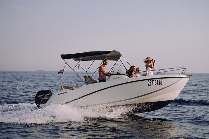 Private Boat Tour-Elafiti islands,Blue and Green Cave,Sandy Beach - Key Points