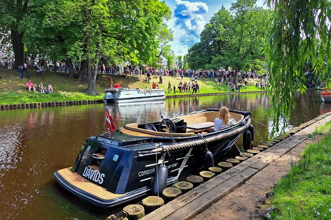 private-boat-tour-experience-in-riga-city-canal-and-daugava