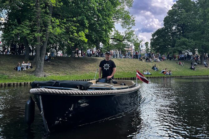 private-boat-tour-experience-in-riga-city-canal-and-daugava