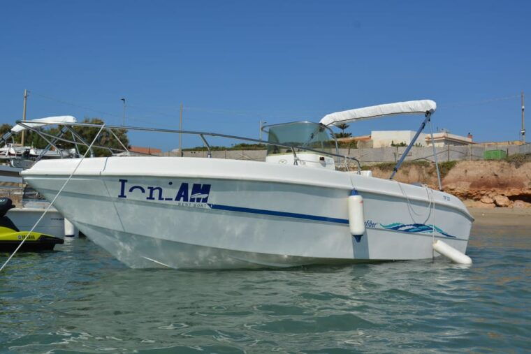 private-boat-tour-from-avola-to-marzamemi-with-snorkeling-4