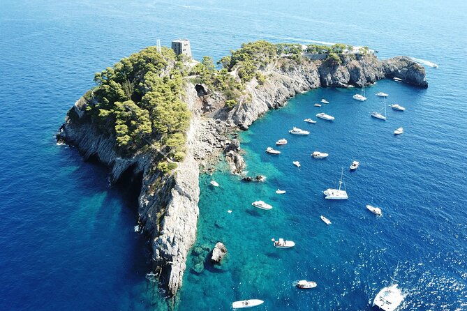 private-boat-tour-from-naples-to-amalfi-coast