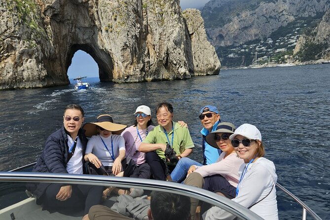 private-boat-tour-from-sorrento-to-isle-of-capri