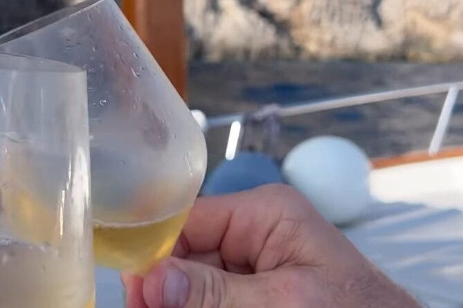 private-boat-tour-from-sorrento-to-isle-of-capri