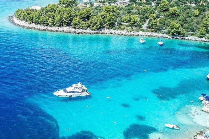 private-boat-tour-half-dayblue-lagoon-2-islands-from-split
