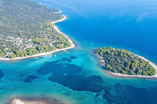 private-boat-tour-half-dayblue-lagoon-2-islands-from-split