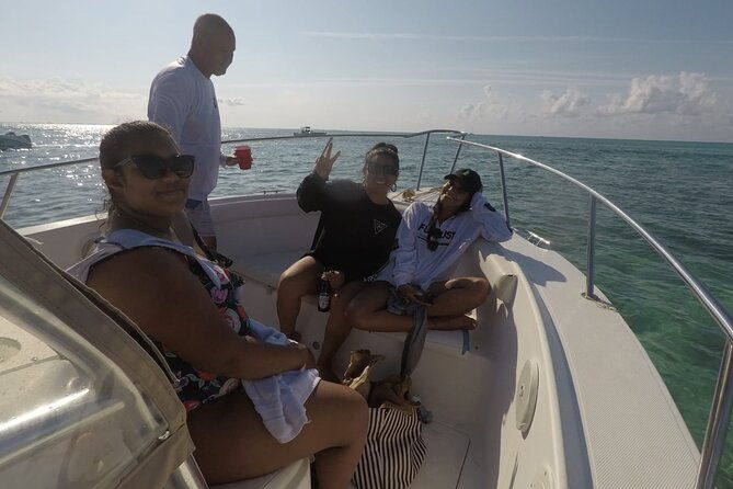 private-boat-tour-in-cayman-islands