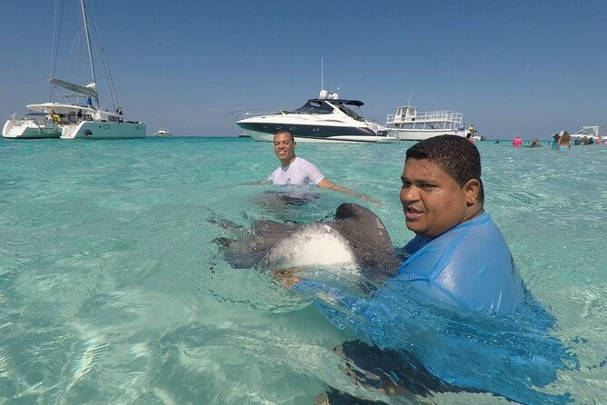 private-boat-tour-in-cayman-islands