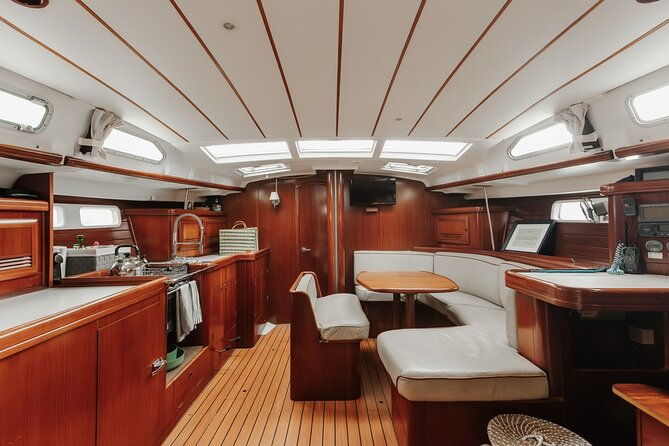 private-boat-tour-in-lisbon