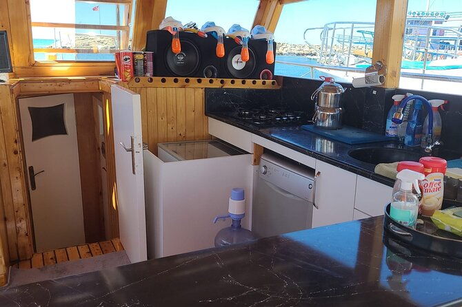 private-boat-tour-in-side