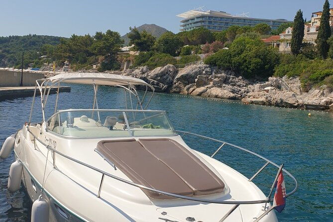 private-boat-tour-in-the-elaphiti-islands-2