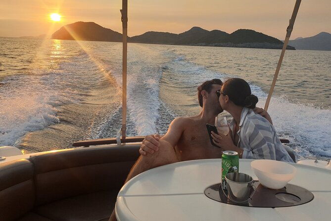 private-boat-tour-in-the-elaphiti-islands