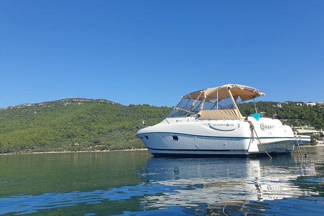 private-boat-tour-in-the-elaphiti-islands