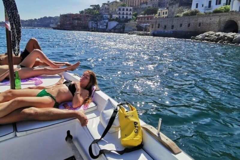 private-boat-tour-in-the-gulf-of-naples-with-skipper