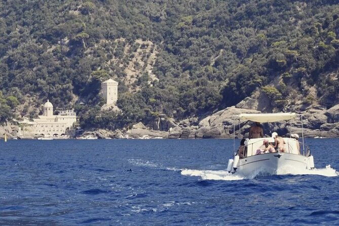 private-boat-tour-in-the-tigullio-and-in-the-portofino-area-2