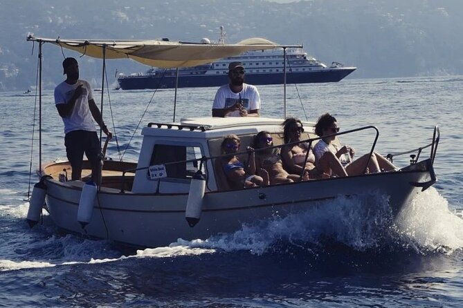 private-boat-tour-in-the-tigullio-and-in-the-portofino-area-2