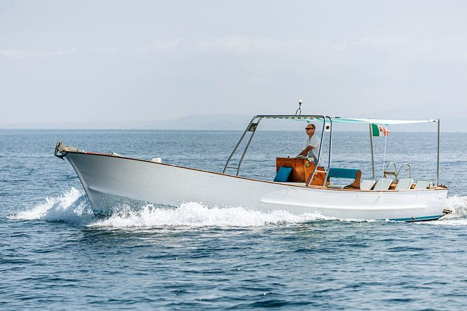 private-boat-tour-ischia-with-apreamilano-10-meters-2