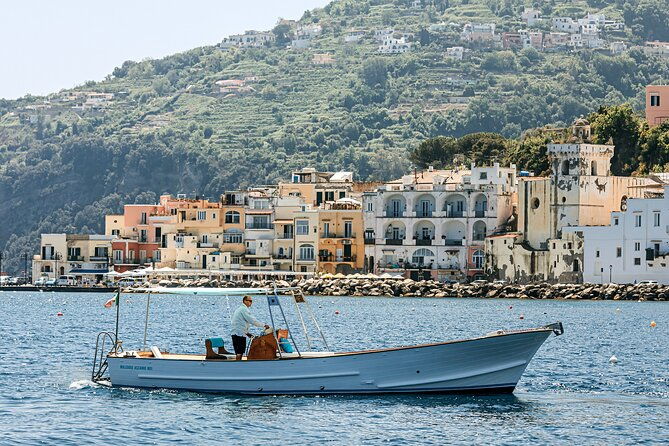 private-boat-tour-ischia-with-apreamilano-10-meters-2