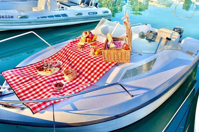 private-boat-tour-nice-villefranche-st-jean-cap-ferrat