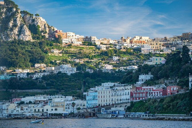 private-boat-tour-of-capri-from-positano-on-sorrentine-gozzo