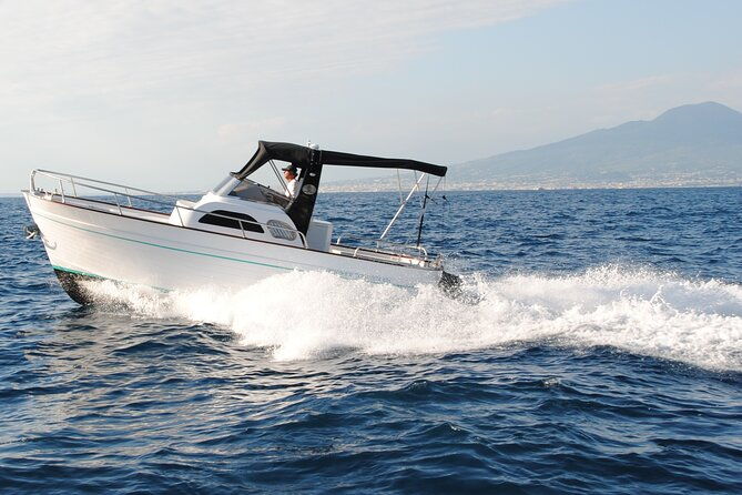 private-boat-tour-of-capri-from-sorrento-3