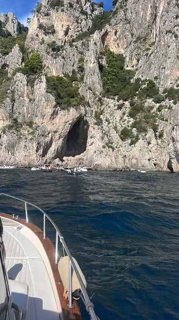 Private Boat Tour of Capri from Sorrento, Positano, or Capri - FAQ