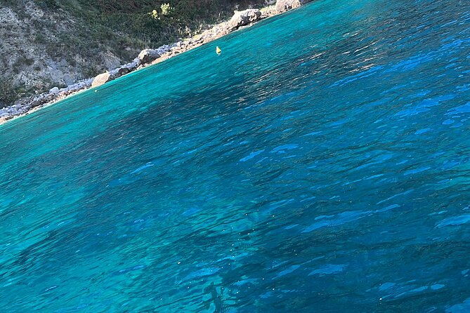 private-boat-tour-of-capri-full-day