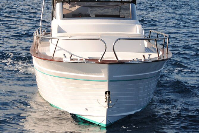 private-boat-tour-of-positano-and-amalfi-from-sorrento-2