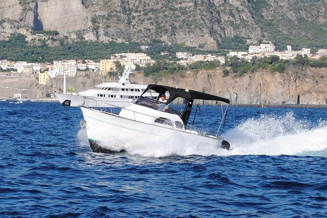 private-boat-tour-of-positano-and-amalfi-from-sorrento