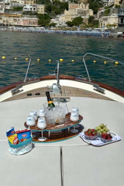 Private boat tour of the Amalfi Coast 4 hours - Onboard Comfort and Amenities