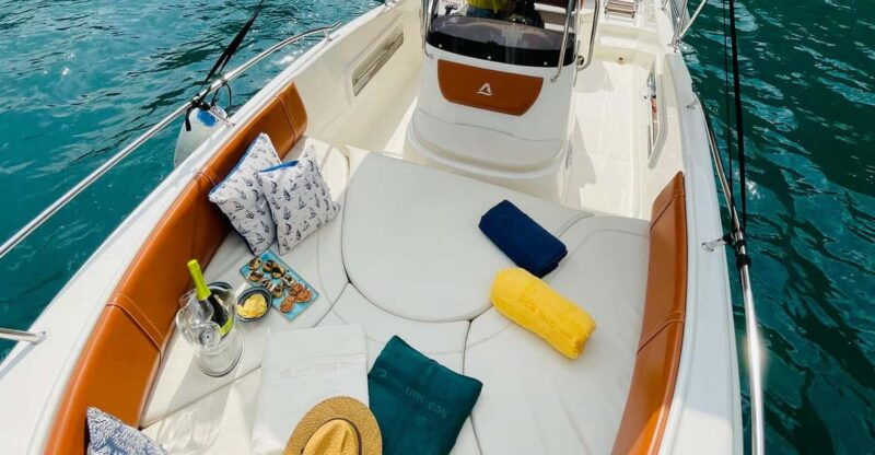 private-boat-tour-of-the-amalfi-coast-amalfi-and-positano