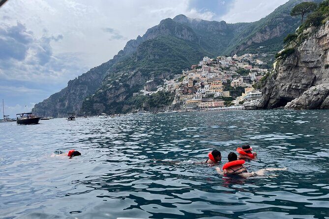 Private boat tour of the Amalfi coast or Capri - Key Points