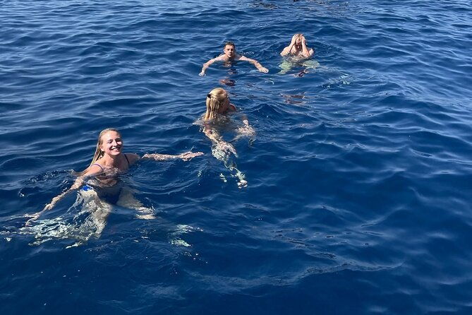 private-boat-tour-of-the-amalfi-coast-with-allegra-19