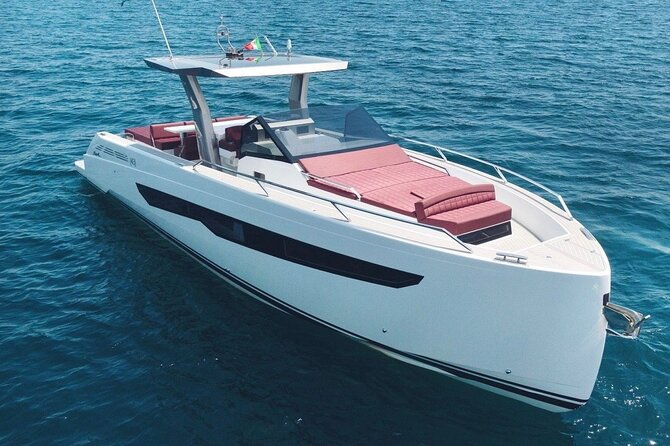 private-boat-tour-of-the-island-of-capri-caves-faraglioni