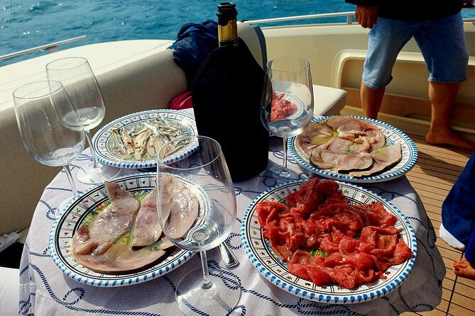 private-boat-tour-on-the-palermo-coast