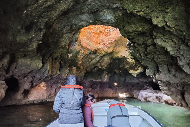 private-boat-tour-ponta-da-piedade-grottos-and-caves-in-lagos