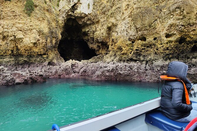 private-boat-tour-ponta-da-piedade-grottos-and-caves-in-lagos
