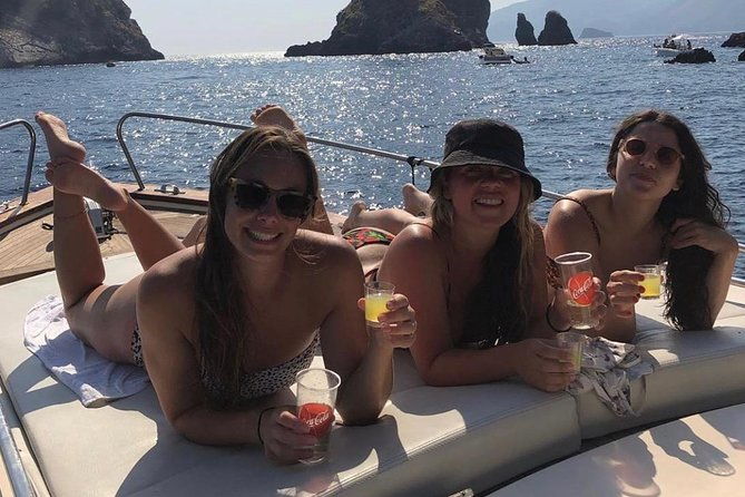 private-boat-tour-positano-amalfi-coast