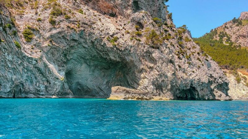 private-boat-tour-sailing-the-north-coast-of-mallorca
