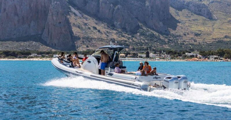 private-boat-tour-taormina-isola-bella-giardini-naxos-8-hour