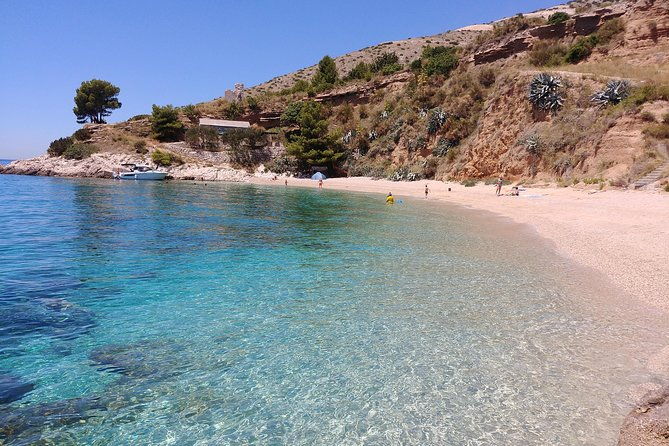 private-boat-tour-to-brac-and-solta-islands-non-touristy-itinerary