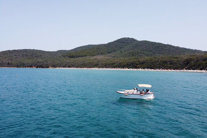private-boat-tour-to-cala-violina-and-the-tuscan-coast