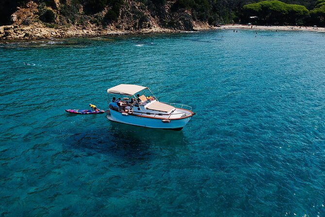 private-boat-tour-to-cala-violina-and-the-tuscan-coast
