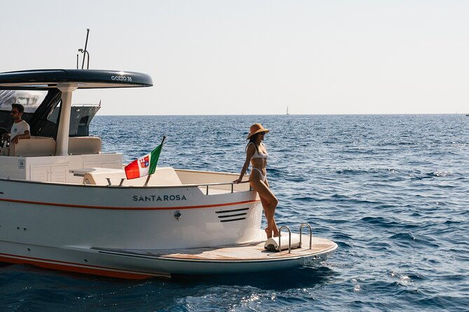 private-boat-tour-to-capri-departing-from-positano