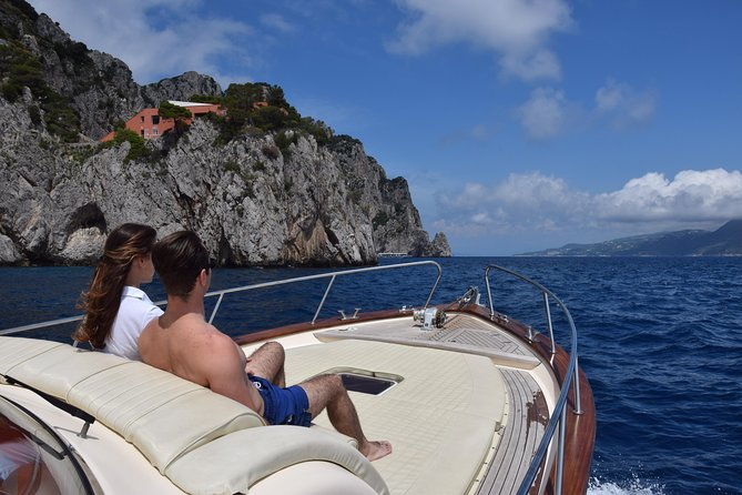private-boat-tour-to-capri-from-sorrento-on-38-feet-apreamare