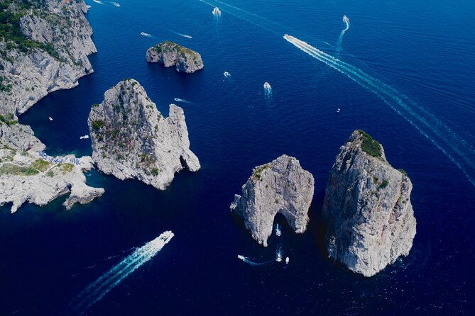 private-boat-tour-to-discover-capri